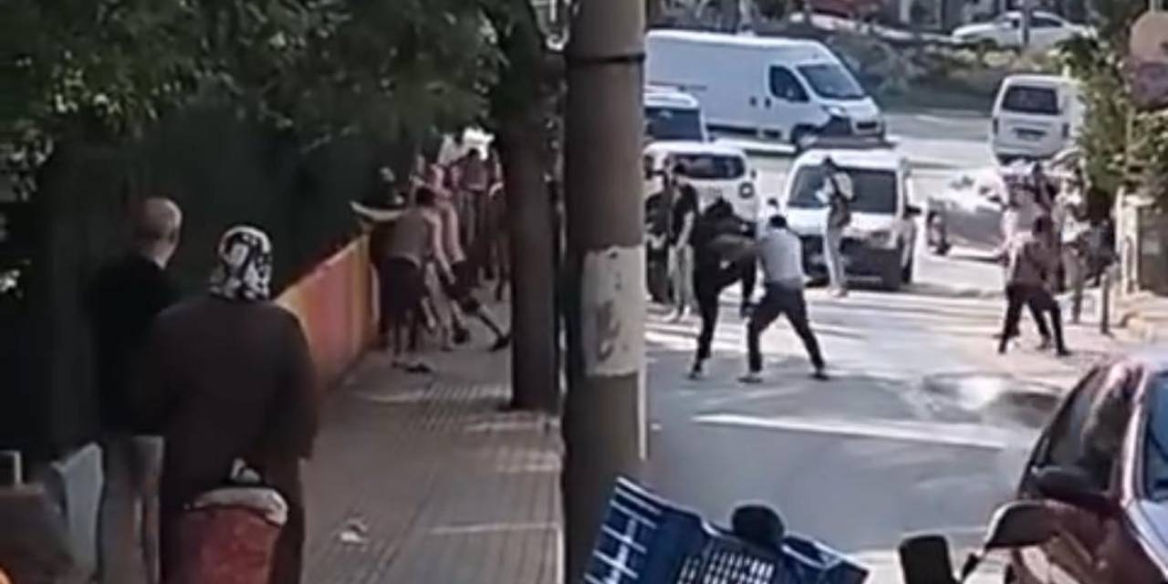 İki Grup Sokak Arasında Kavgaya Tutuşunca Ortalık Meydan Muharebesine Döndü