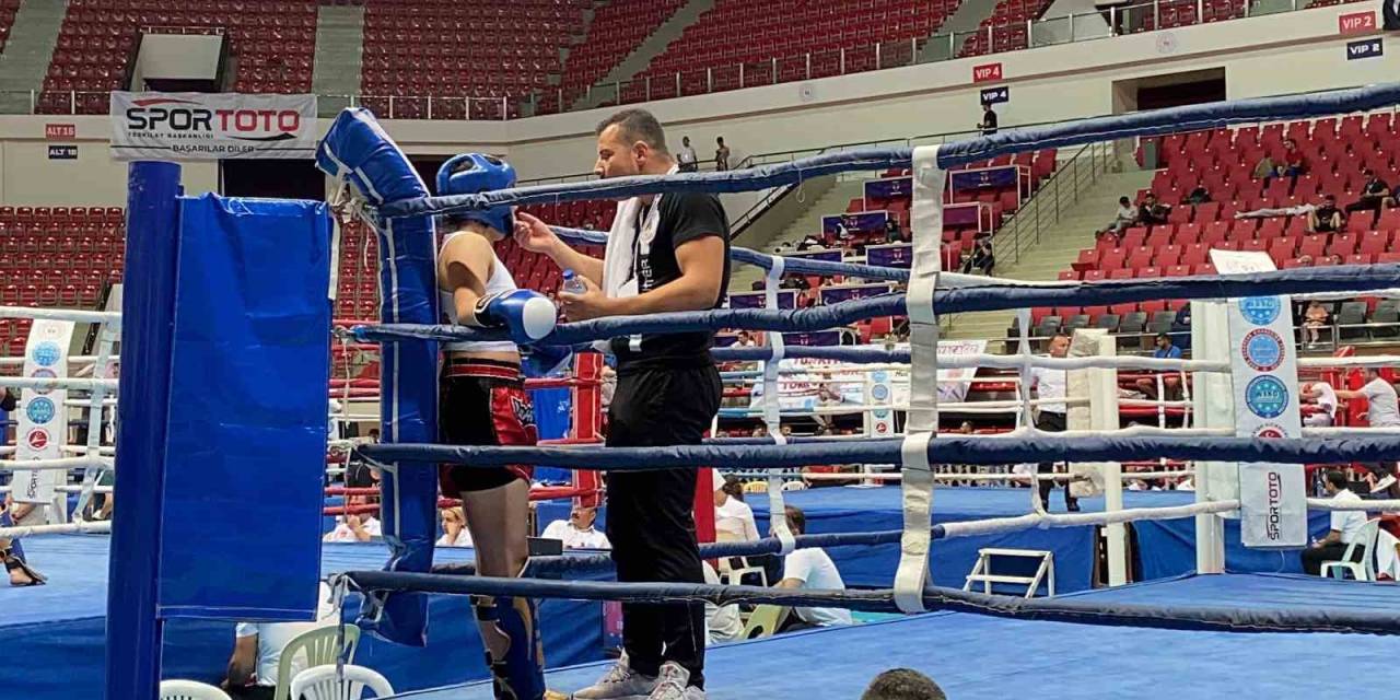 Kemer Belediyesi Kick Boks Sporcularından Büyük Başarı