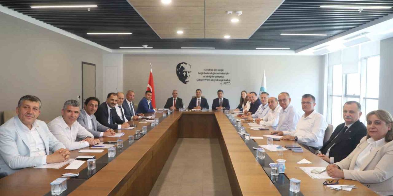 Manisa’daki Belediye Başkanları Gelecek 5 Yıl İçin Bir Araya Geldi
