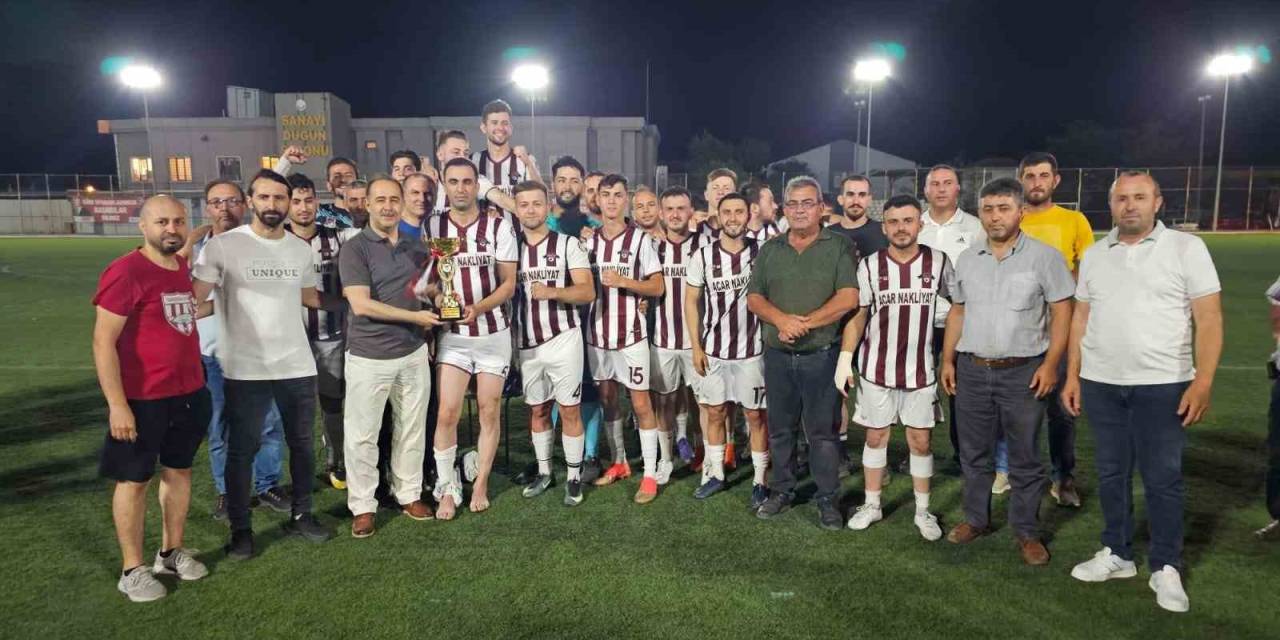 Bandırma’da Mahalleler Arası Futbol Turnuvasının Şampiyonu Belli Oldu