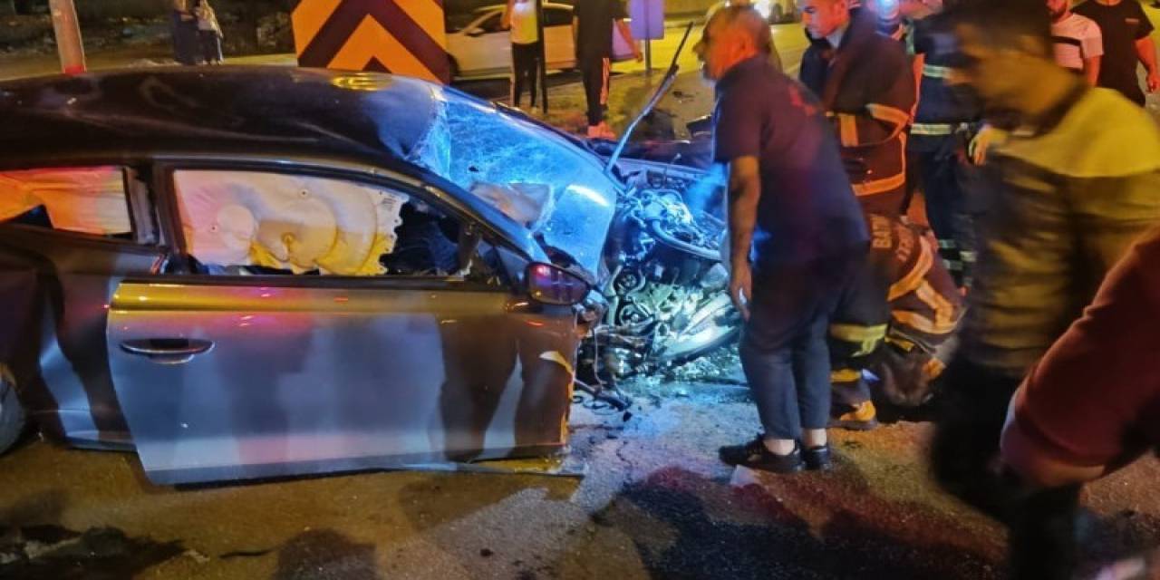 Batman’da Trafik Sinyalizasyon Direğine Çarpan Sürücü Hayatını Kaybetti