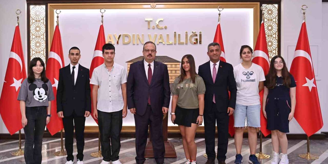 Vali Canbolat, Lgs’de Tam Puan Alan Öğrencileri Ağırladı