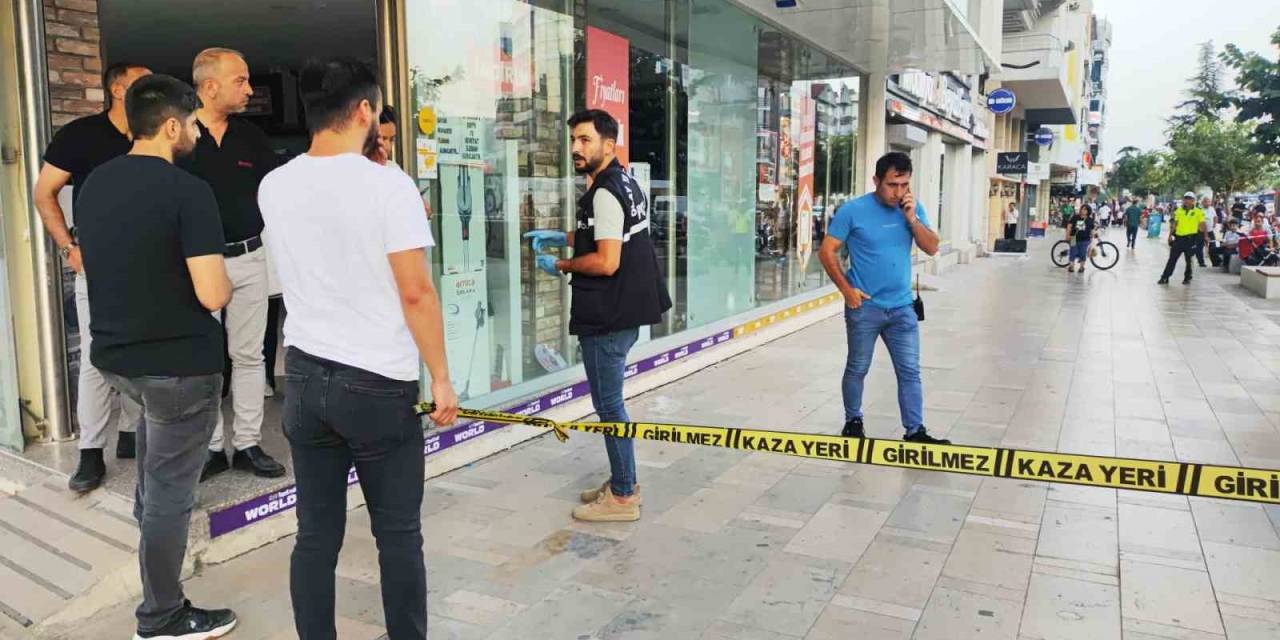 Kayınbiraderini Sokak Ortasında Vurdu