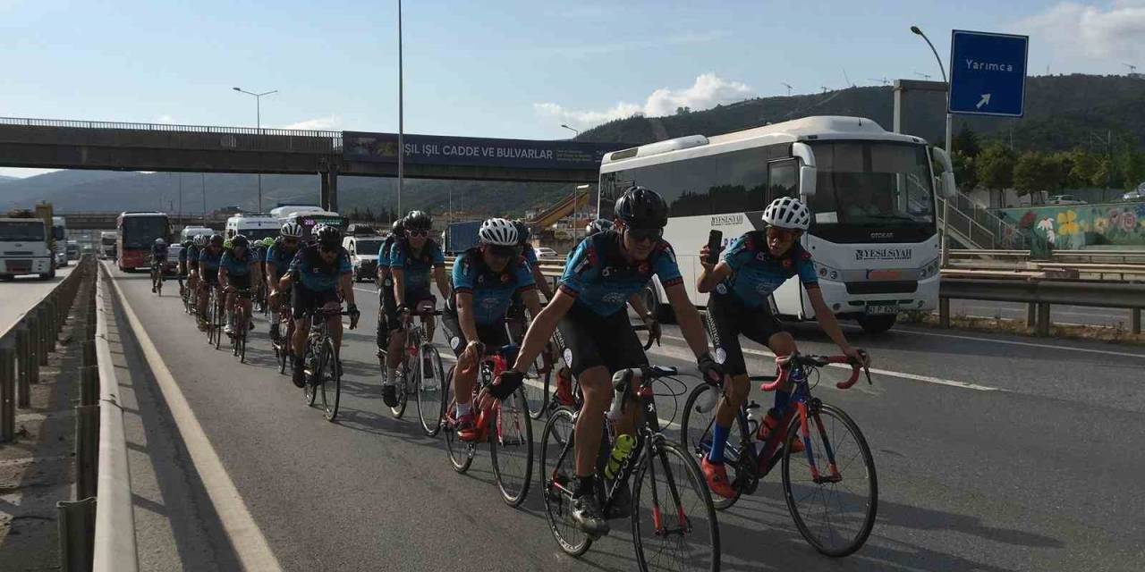 "8. Ulusal Ömer Halisdemir Bisiklet Turu" Kapsamında Sporcular Kocaeli’ye Ulaştı