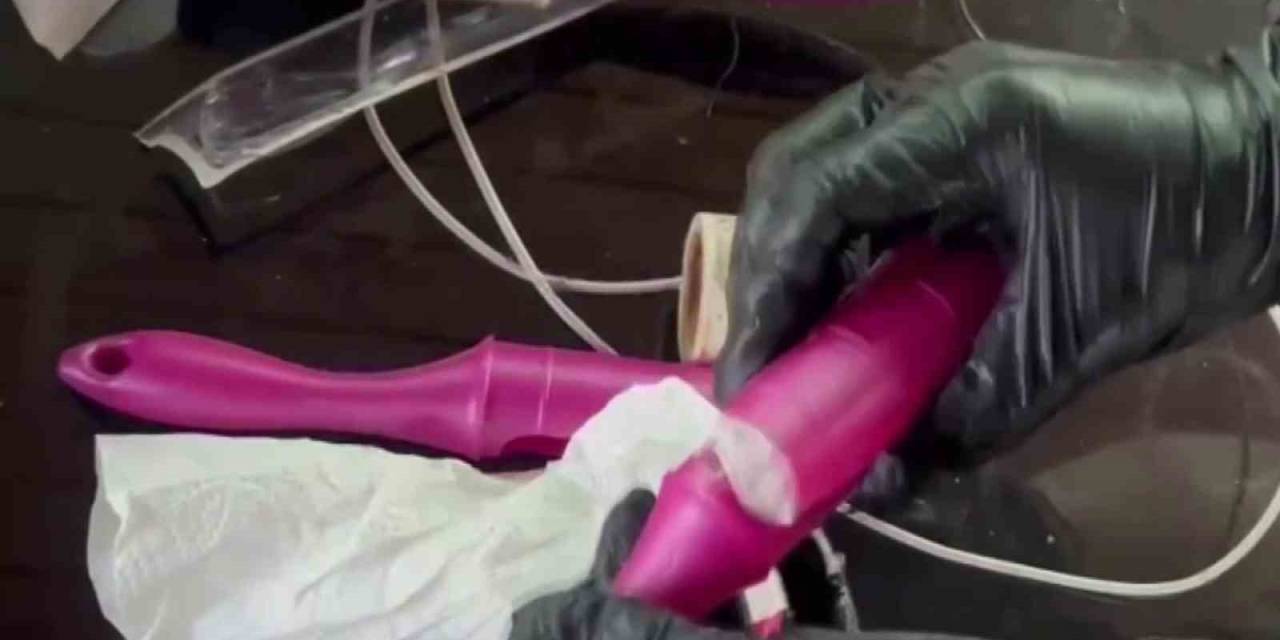 Uyuşturucuyu Tüy Toplama Aparatının İçerisine Gizlemişler