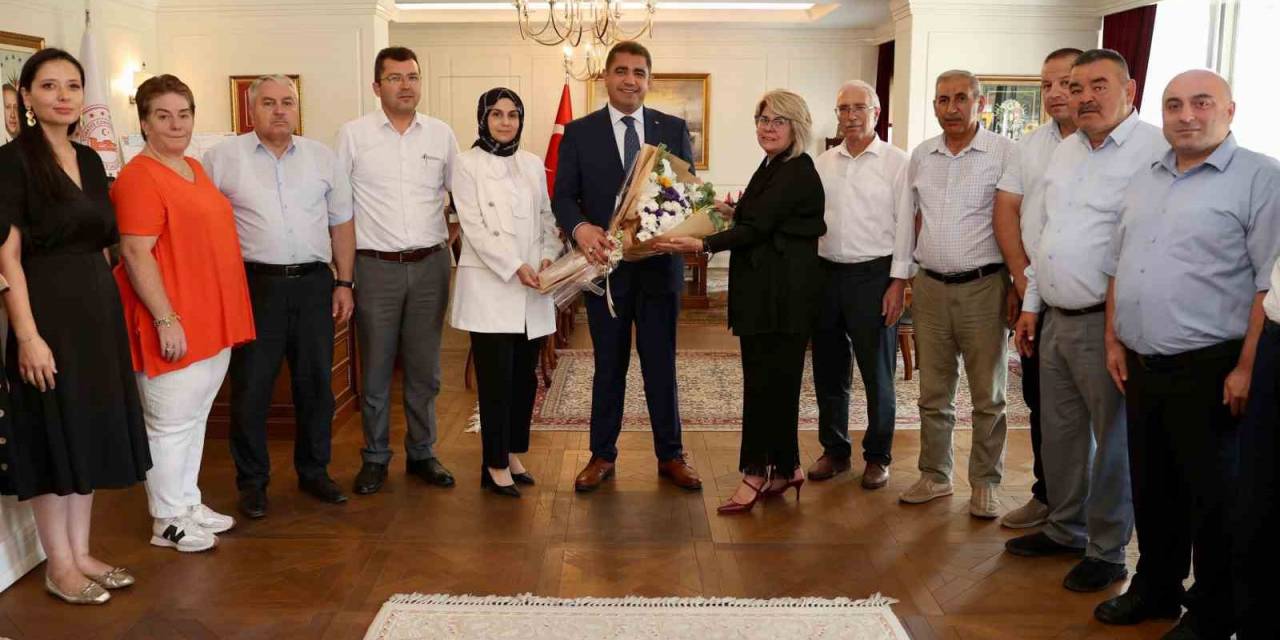 Vali Aslan “Nüfus Cüzdanlarınızı Yenileyin”