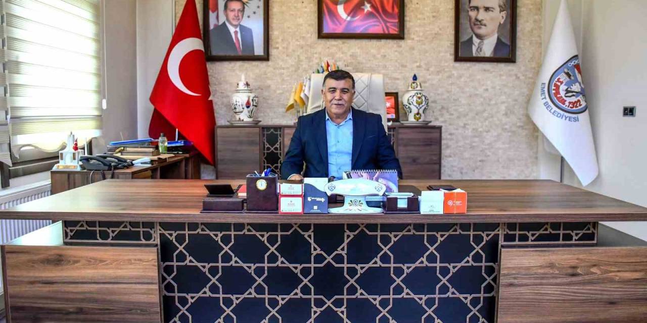 Emet Belediyesinde İşçilerin Bir Yıl Sonra Tam Maaşları Hesaplarına Yatırıldı