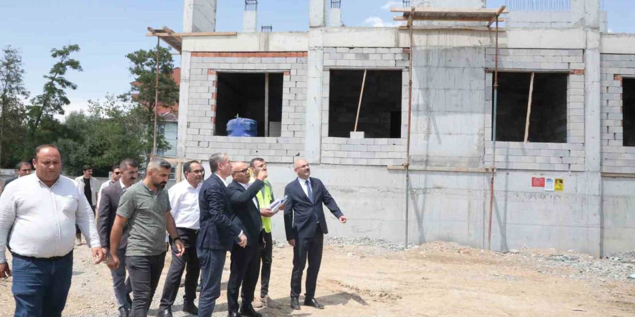 Ağrı Valisi Koç, Eğitim Ve Kültür Yatırımlarını İnceledi