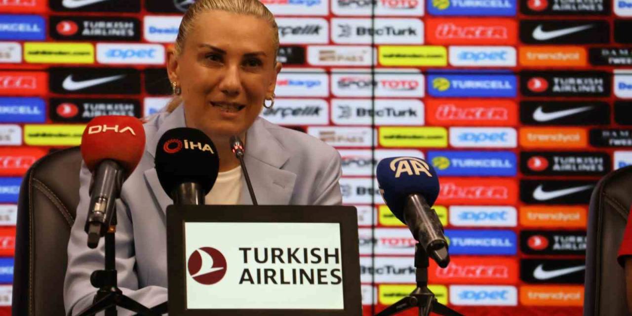 Necla Güngör Kıragası: “Mutlaka Play-off’ta Olacağız”