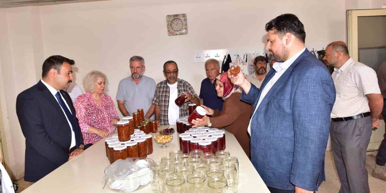 Ahlat’ta Kadın Kooperatifi Kuruldu