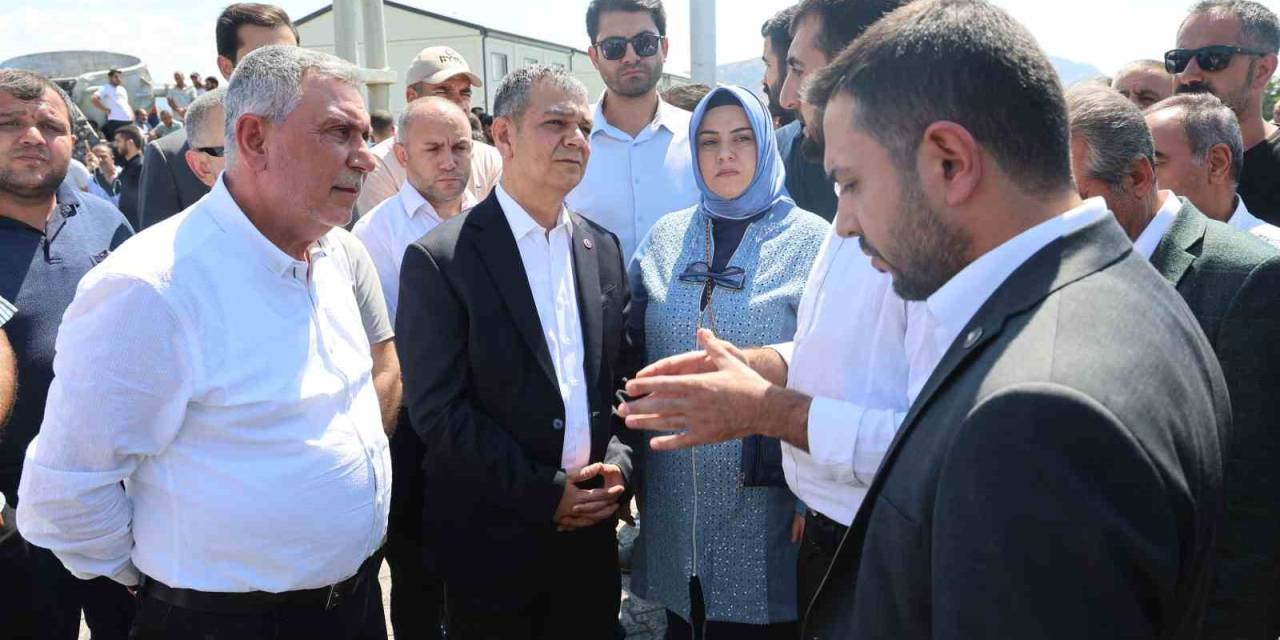 Ak Parti Heyetinden Grevde Olan İşçilere Destek