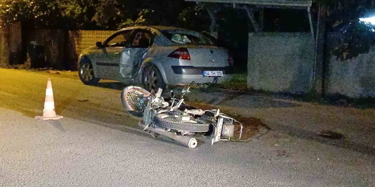 Motosiklet İle Otomobil Çarpıştı: 4 Yaralı