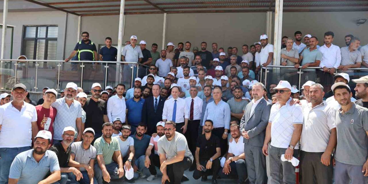 Chp Heyetinden Grevde Olan İşçilere Destek