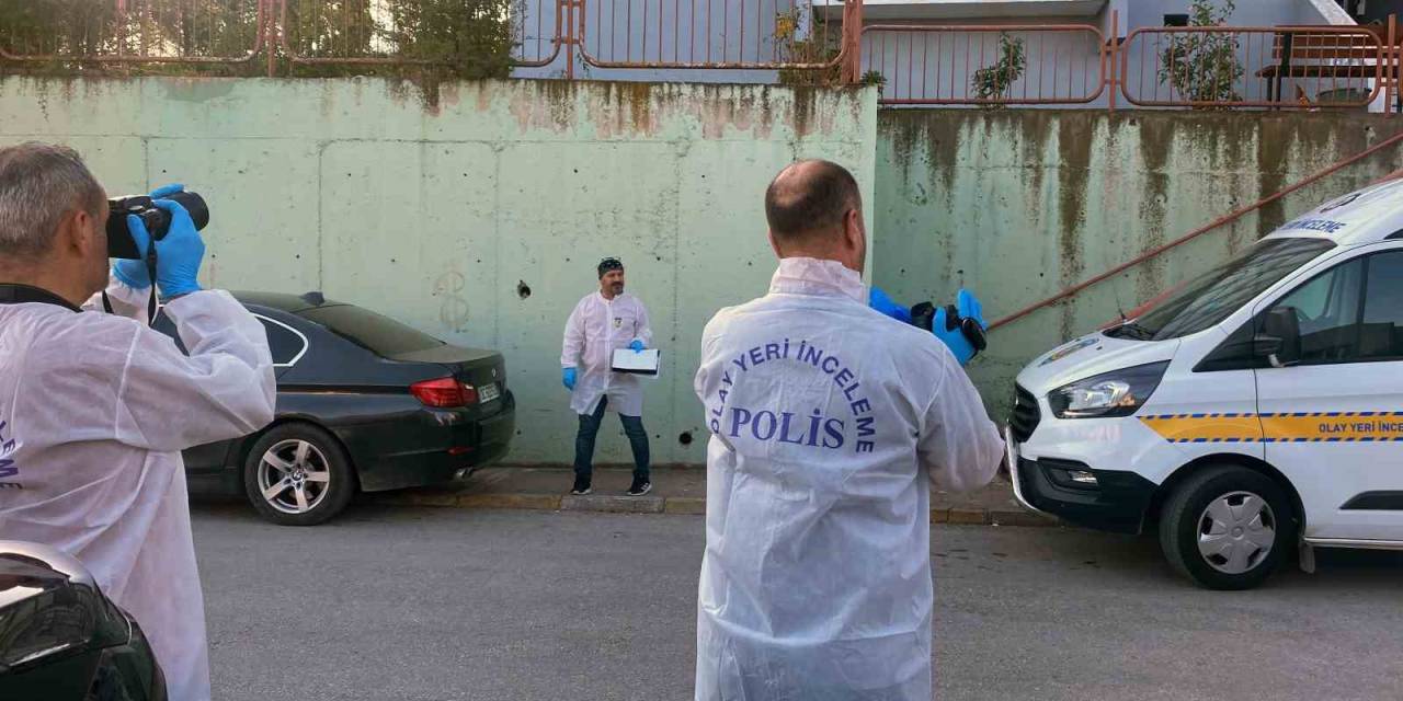 Yakınları Tarafından Evinde Ölü Bulundu