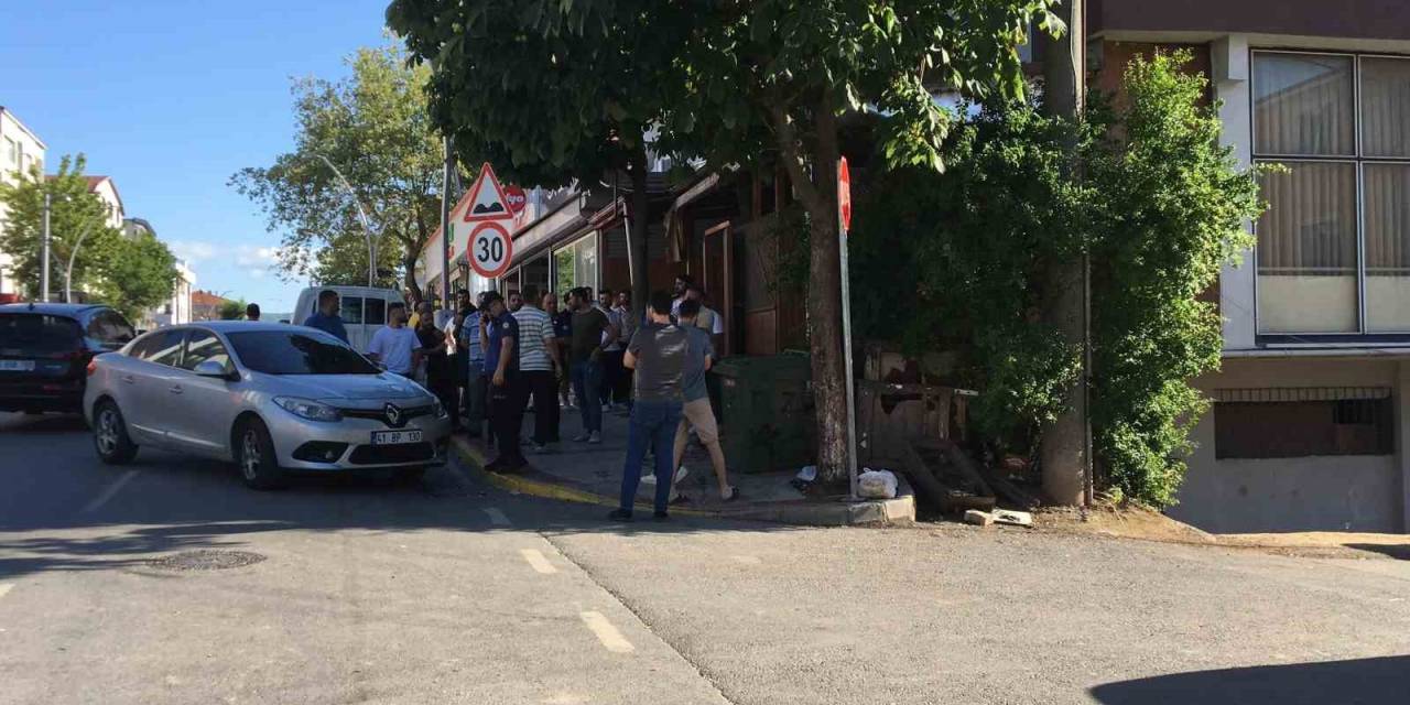 Okey Masasında Kan Aktı: 2 Yaralı