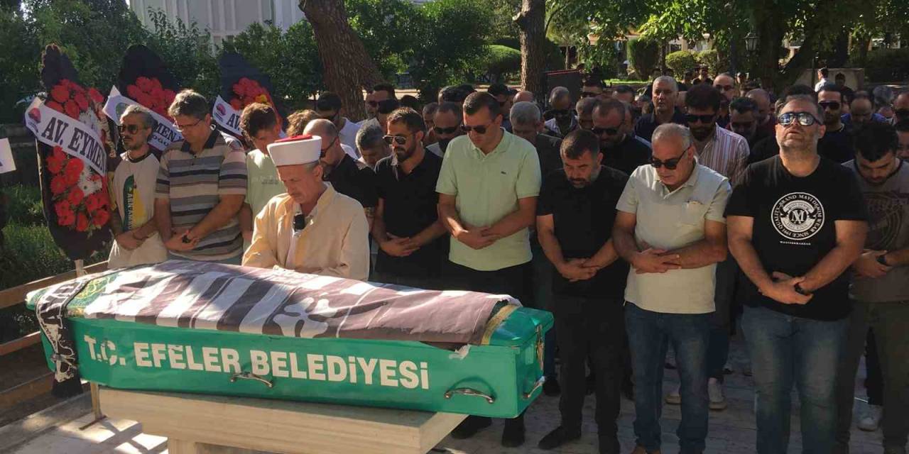 Fanatik Taraftar Aydınspor Bayrağı İle Uğurlandı