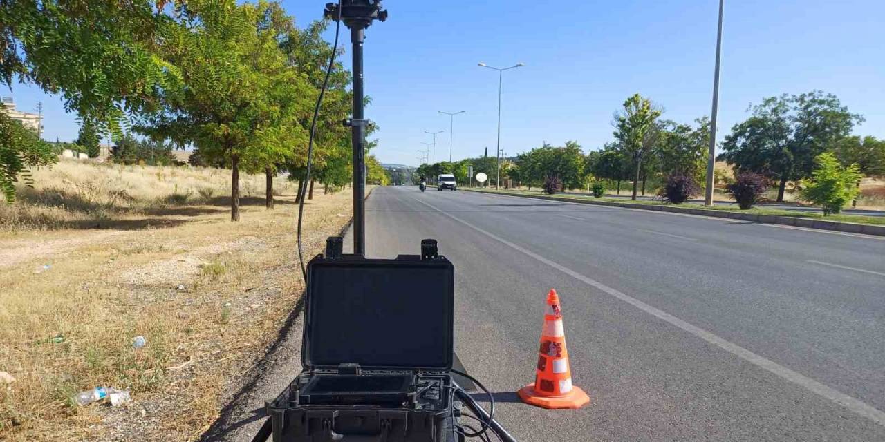 Gaziantep’te Jandarmadan Yerli Radar Sistemi İle Yoğun Trafik Denetimi