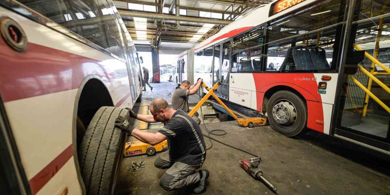 Eshot Atölyeleri Fabrika Gibi Çalışıyor