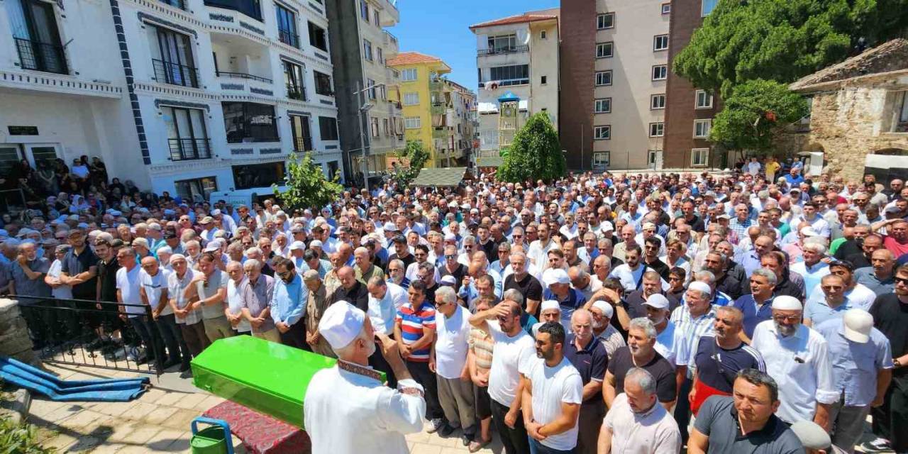 Yalova’da Trafik Kazasında Ölen Osman Akın Son Yolculuğuna Uğurlandı