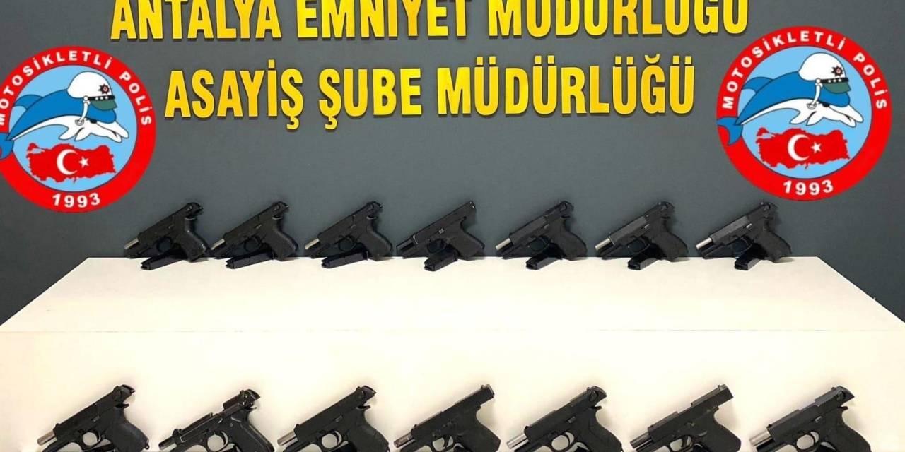 Antalya’da Ruhsatsız Silah Satışına Polis Engeli: 3 Tutuklama