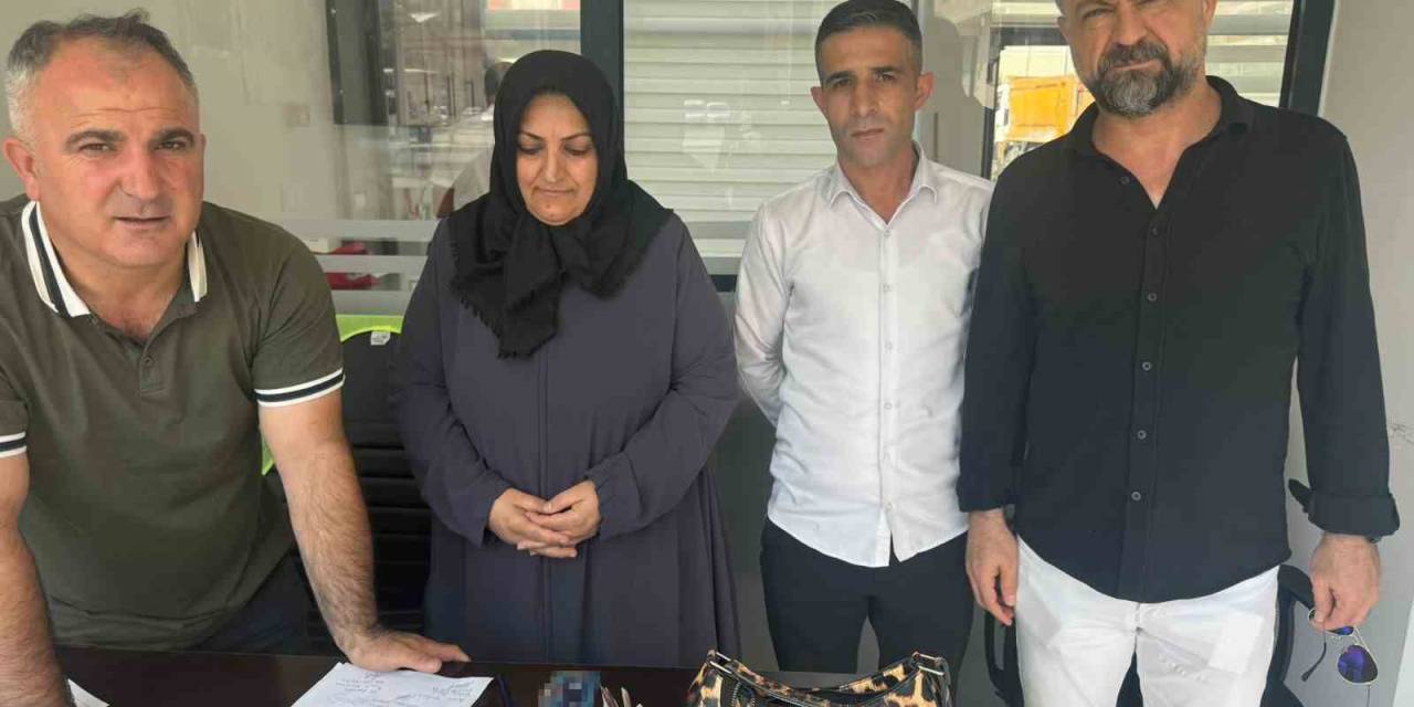 Batman’da Otobüste Unutulan Altın Sahibine Teslim Edildi