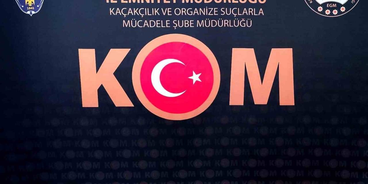 Erzurum Polisinden Kaçak Cep Telefonu Operasyonu