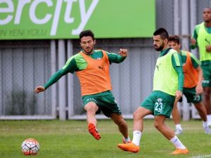 Bursaspor Çalışmalarını Sürdürüyor