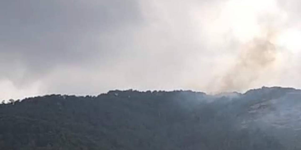 Yıldırım Düşmesi Sonucu Yangın Çıktı