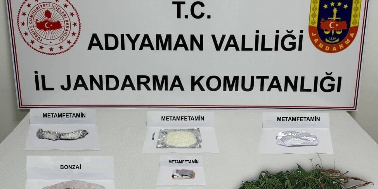 Jandarma Ekipleri Uyuşturucu Taciri 27 Şahsa İşlem Yaptı