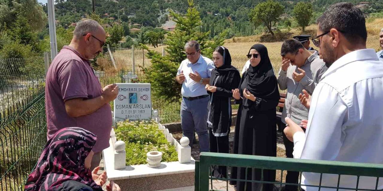 15 Temmuz Şehidi Kabri Başında Anıldı