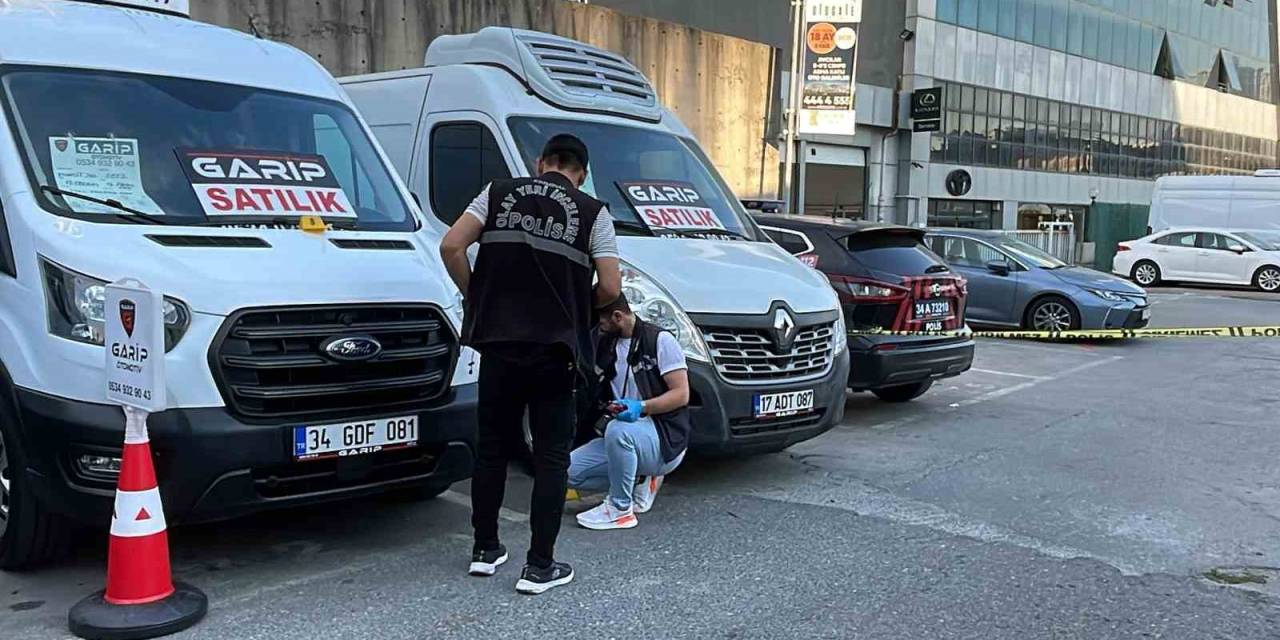 Esenler’de Bir Şahıs Yüksek Sesle Müzik Dinleyenleri Uyardı: Kurşunların Hedefi Oldu