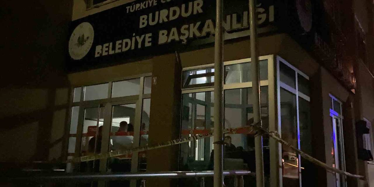 Burdur Belediyesi Güvenlik Görevlisi Nöbet Değişimine Gelen Arkadaşı Tarafından Ölü Bulundu