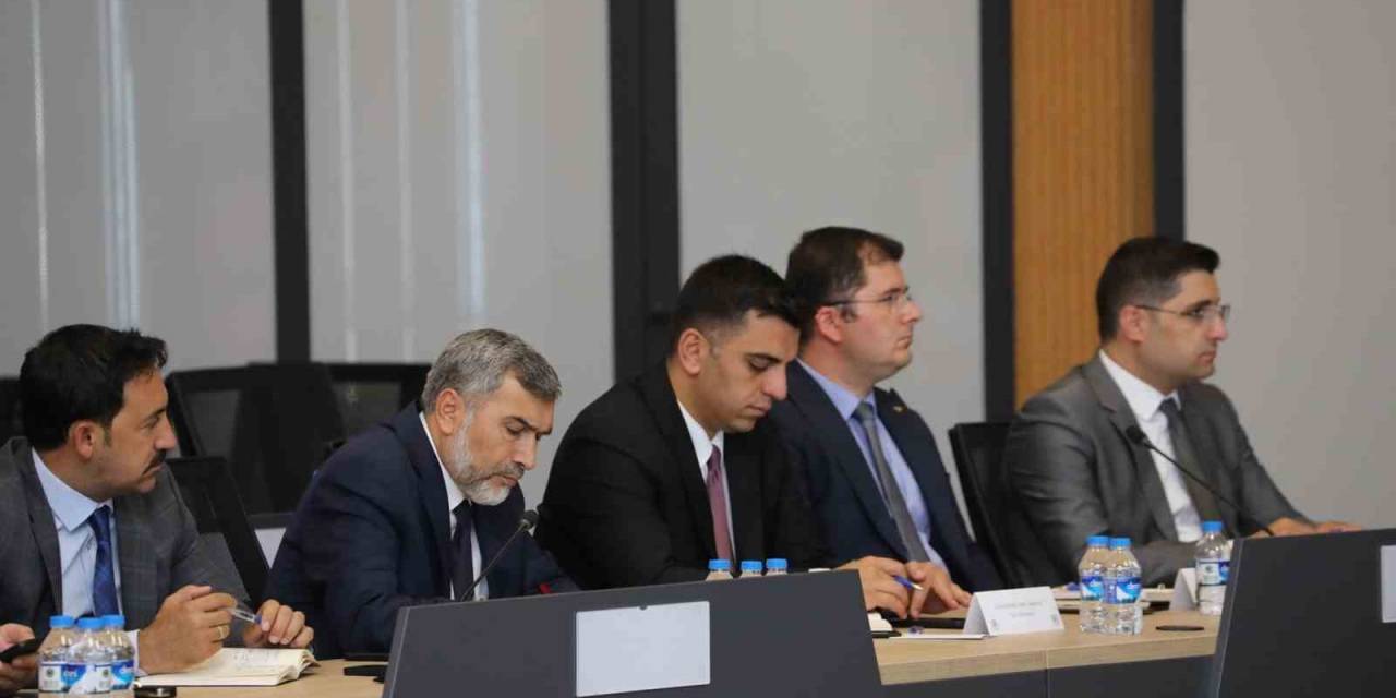 Erzincan’da Kurum Müdürleriyle Toplantı Yapıldı