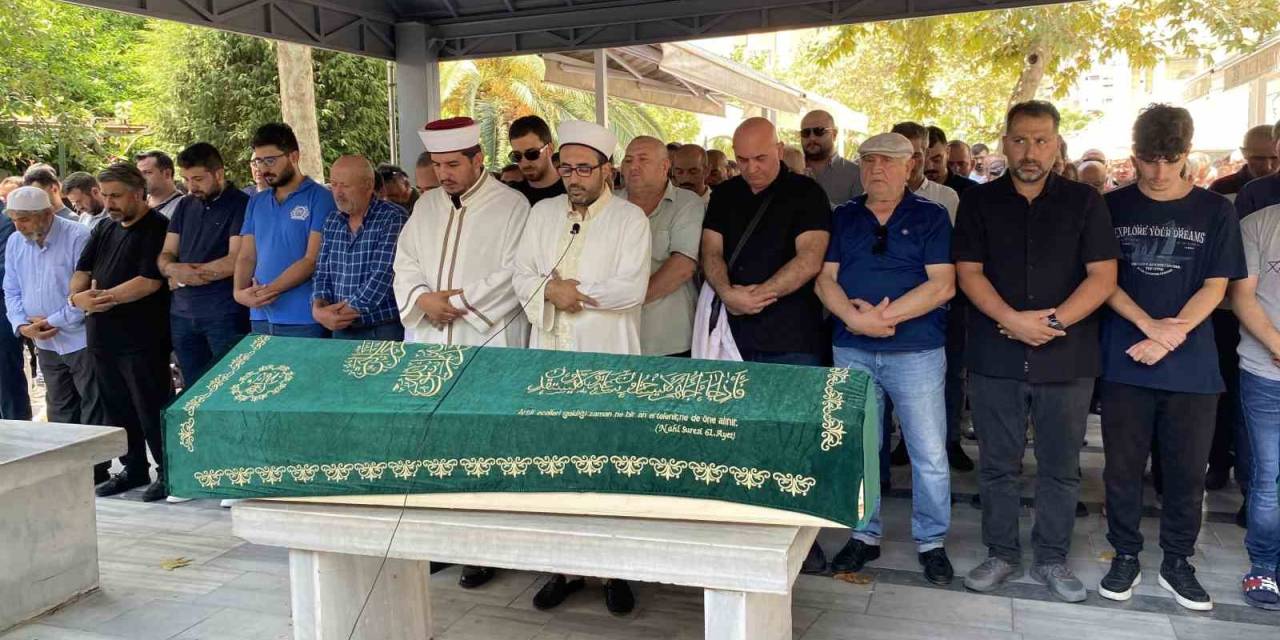 İstanbul’dan Tekirdağ’a Götürdüğü Müşteri Tarafından Öldürülen Taksici Son Yolculuğuna Uğurlandı