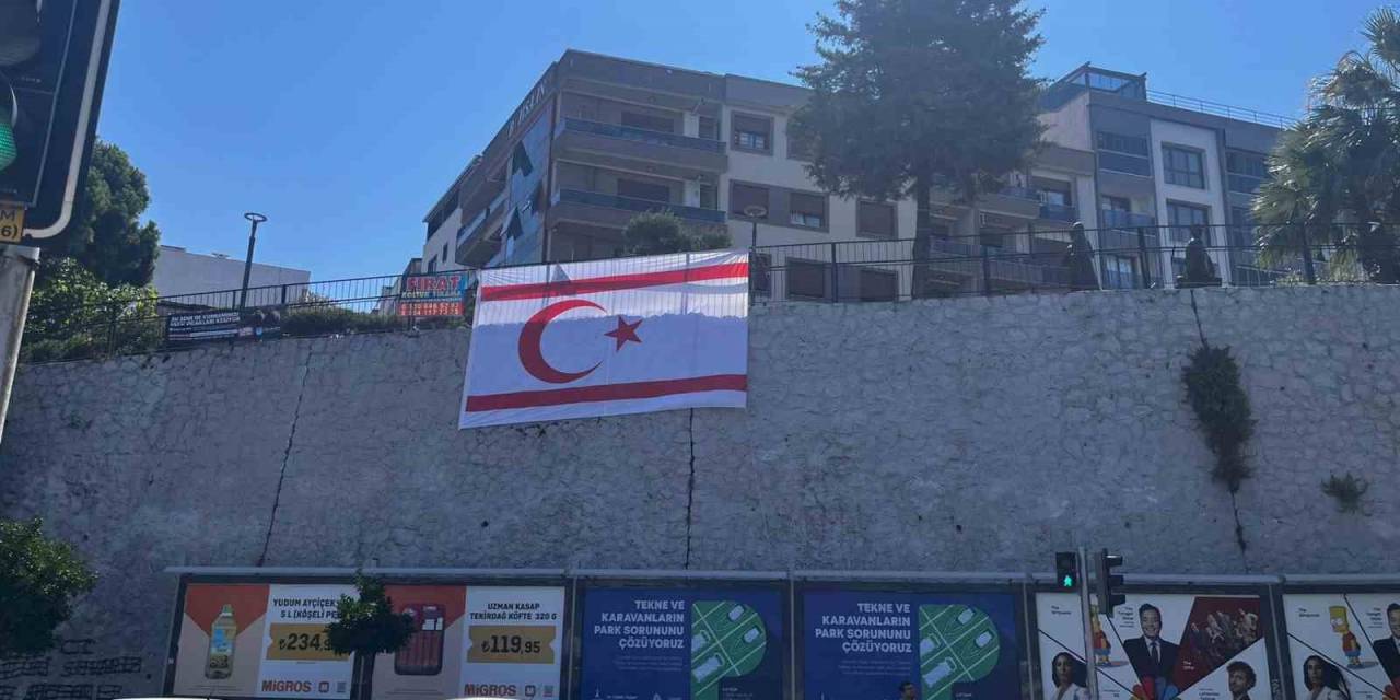 Kktc’nin Barış Ve Özgürlük Bayramı İzmir’de Kutlanıyor