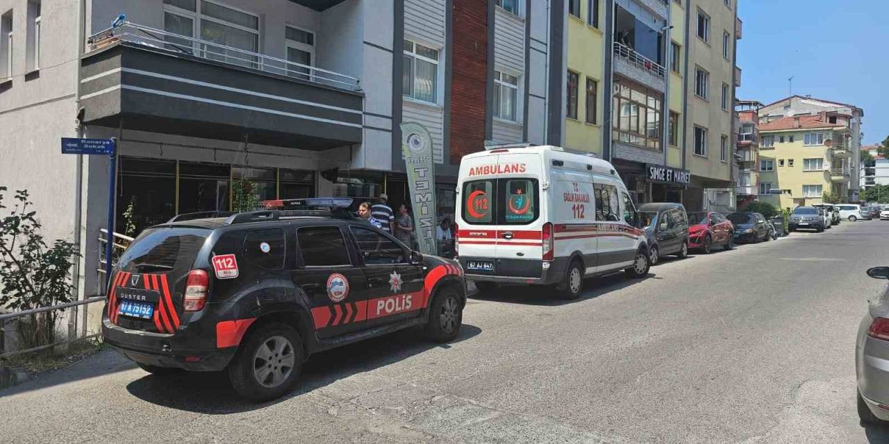 Komşuların Dikkati, Yaşlı Kadının Öldüğünü Ortaya Çıkardı