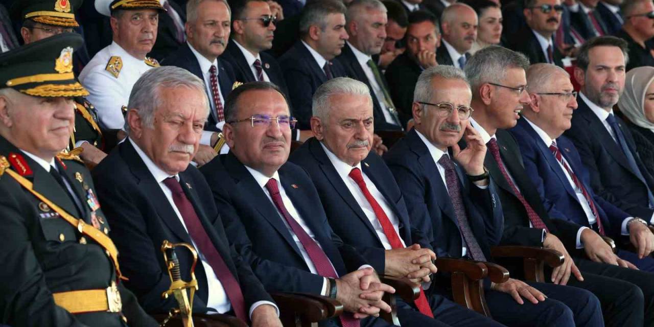 Cumhurbaşkanı Erdoğan, Tören Alanında Alkışlarla Karşılandı