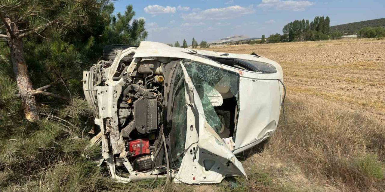 Afyonkarahisar’da Otomobil Devrildi 8 Yaralı