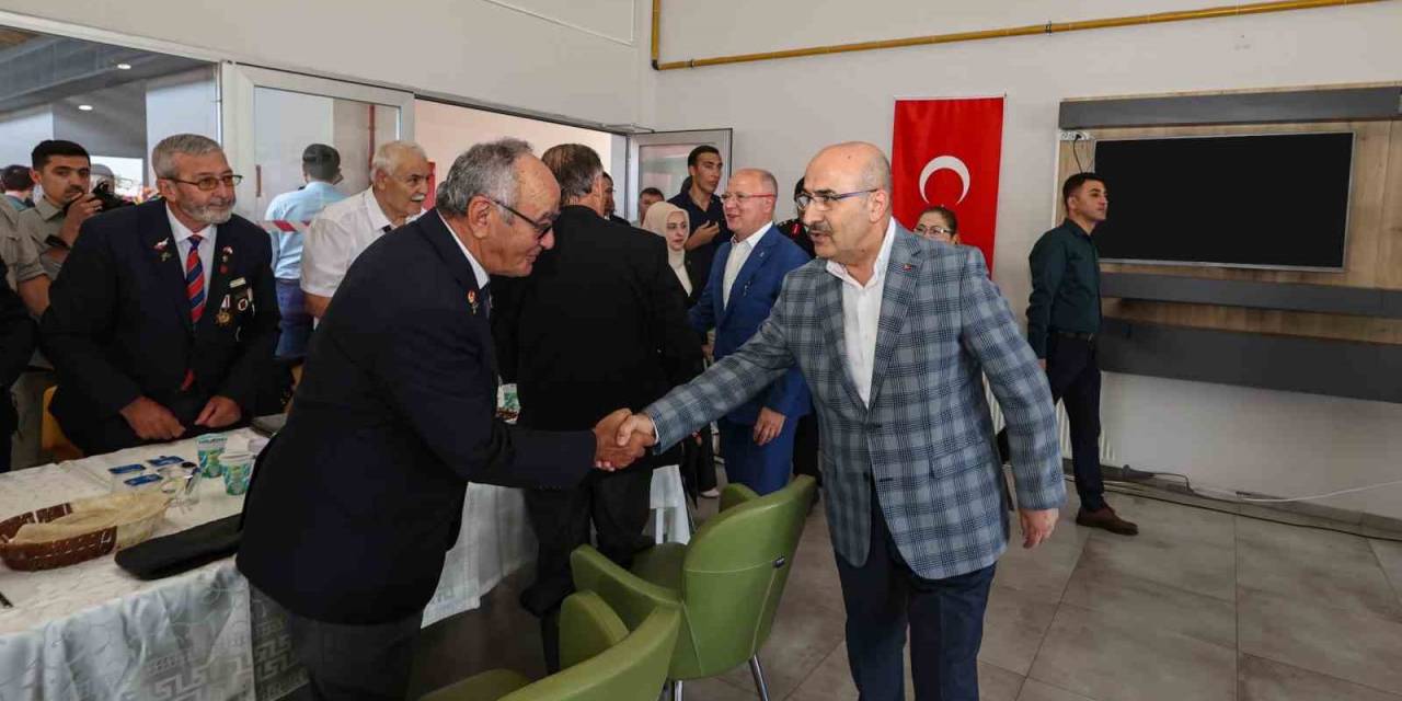 Vali Demirtaş Kıbrıs Gazileri İle Bir Araya Geldi