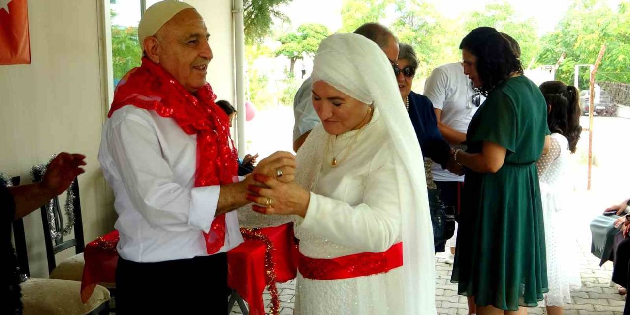 Birbirlerini Görerek Değil Gönülleri İle Sevdiler