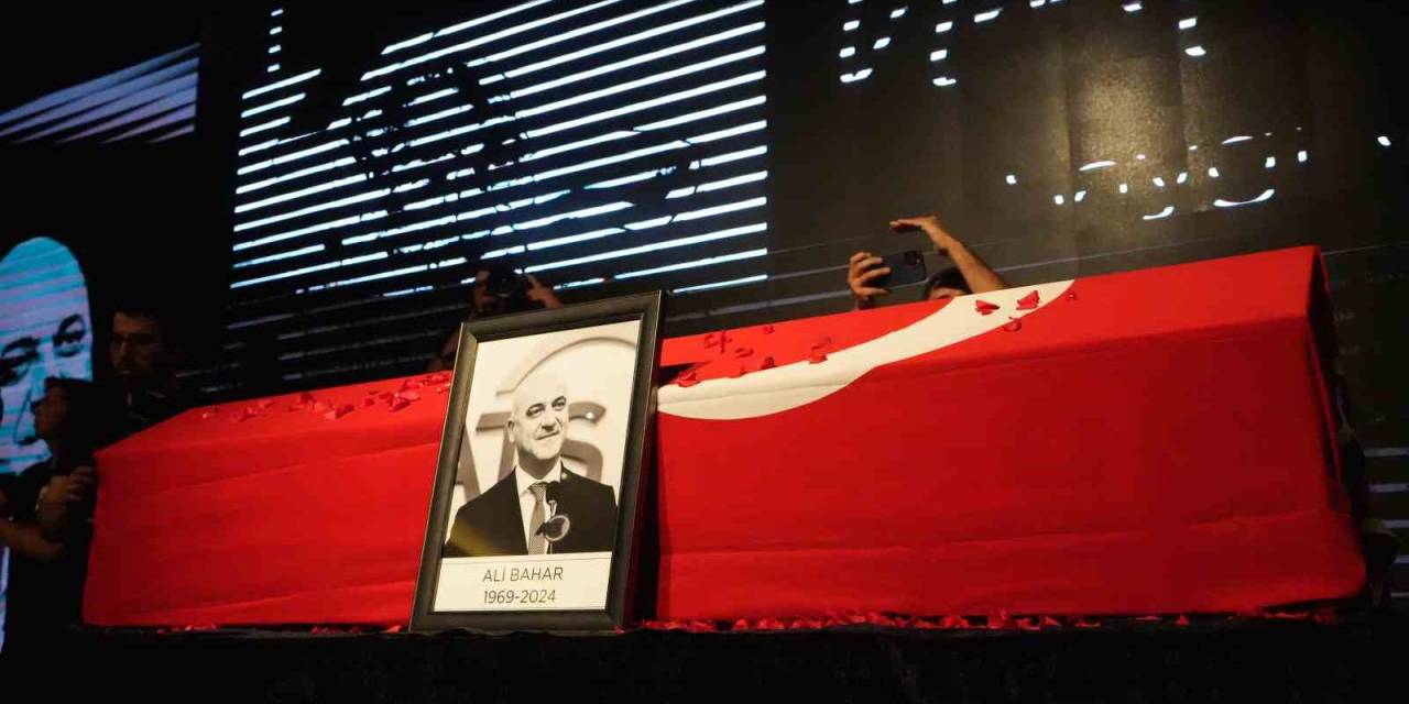 Ali Bahar, Başkanı Olduğu Atso’dan Gözyaşlarıyla Uğurlandı