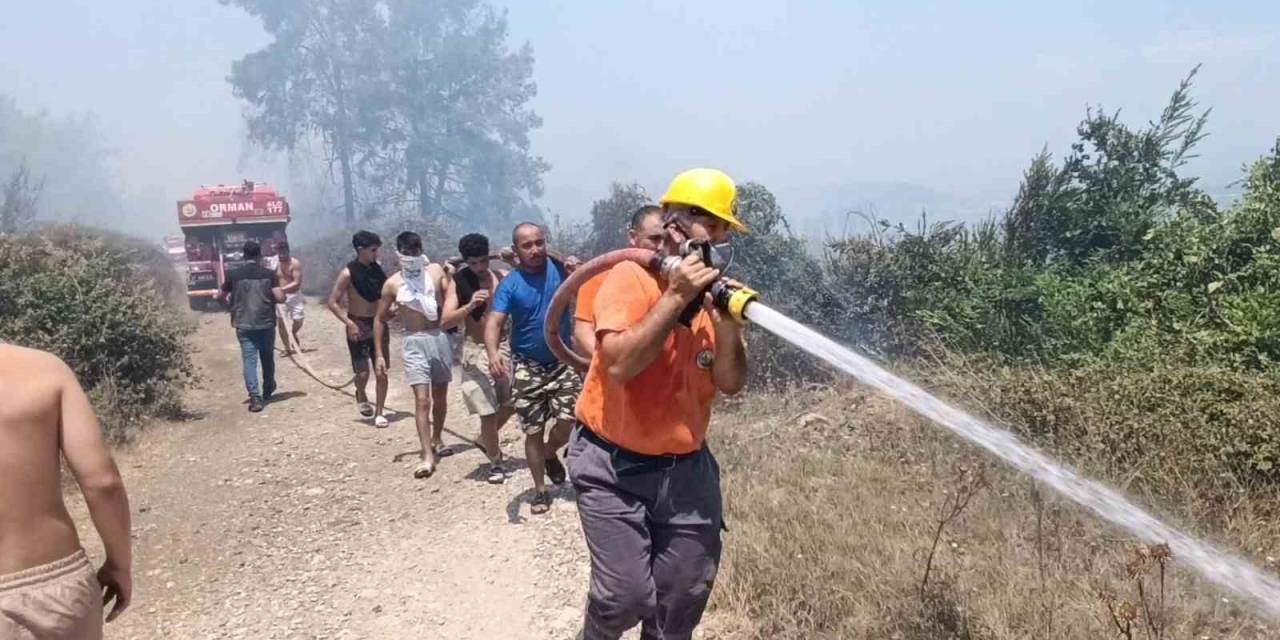 Antalya’da Mezarlık Yangını Ormana Sıçradı, Mahalleliyi Alarma Geçirdi