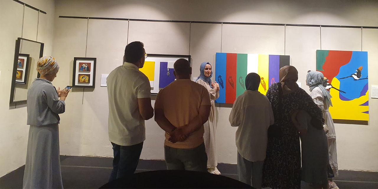 Ressam Karaca'nın “Kuşların Yolculuğu” Sergisi ŞİMAL AVM'de Sanatseverlerle Buluştu