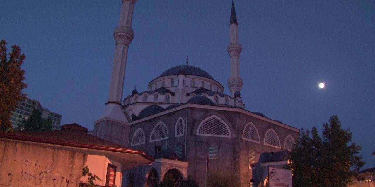 Pendik’te Otluk Alandaki Yangın Korkuttu