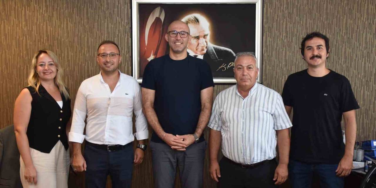 Germencik Belediyesi’nde Toplu İş Sözleşmesi İmzalandı, Çalışanların Yüzü Güldü