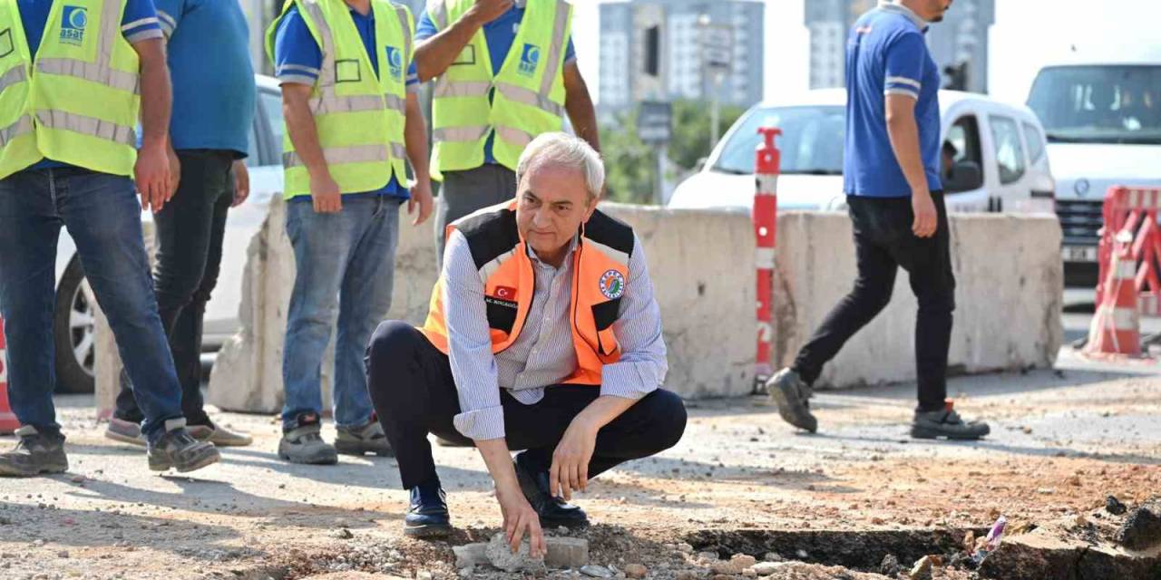 Kepez, Büyükşehir İle Birlikte İlçenin Yağmur Suyu Sorununu Çözüyor