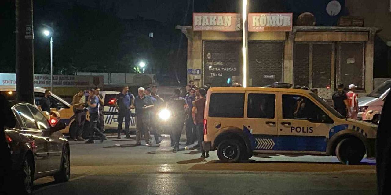 Kavgayı Ayıran Bekçi Sırtından Bıçaklandı