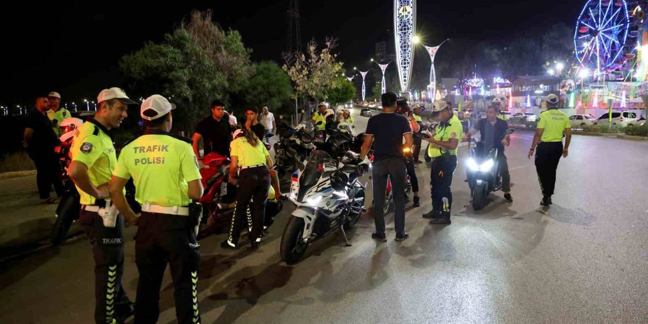 Kurallara Uymayan 347 Motosiklet Sürücüsü Cezadan Kaçamadı