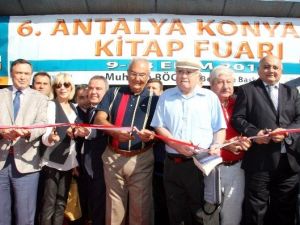 Konyaaltı Kitap Fuarı Kapılarını Açtı