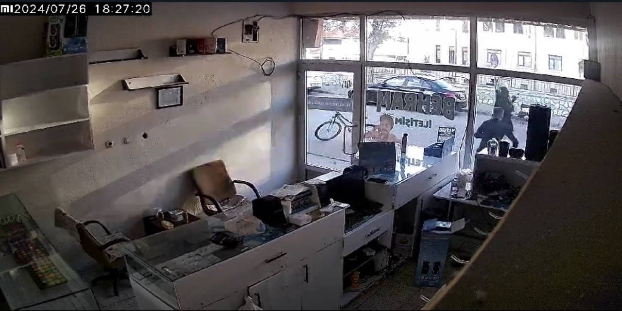 Karlıova’daki Deprem Anı Güvenlik Kameralarına Yansıdı